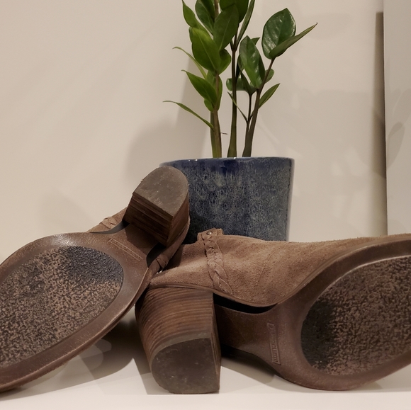 Vince Camuto Suede Booties - Picture 4 of 6